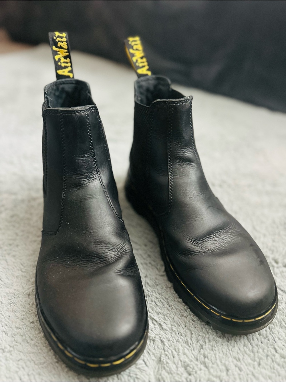 Dr. Martens Embury Black Leather Chelsea Boots Mens 9 / Womens 10